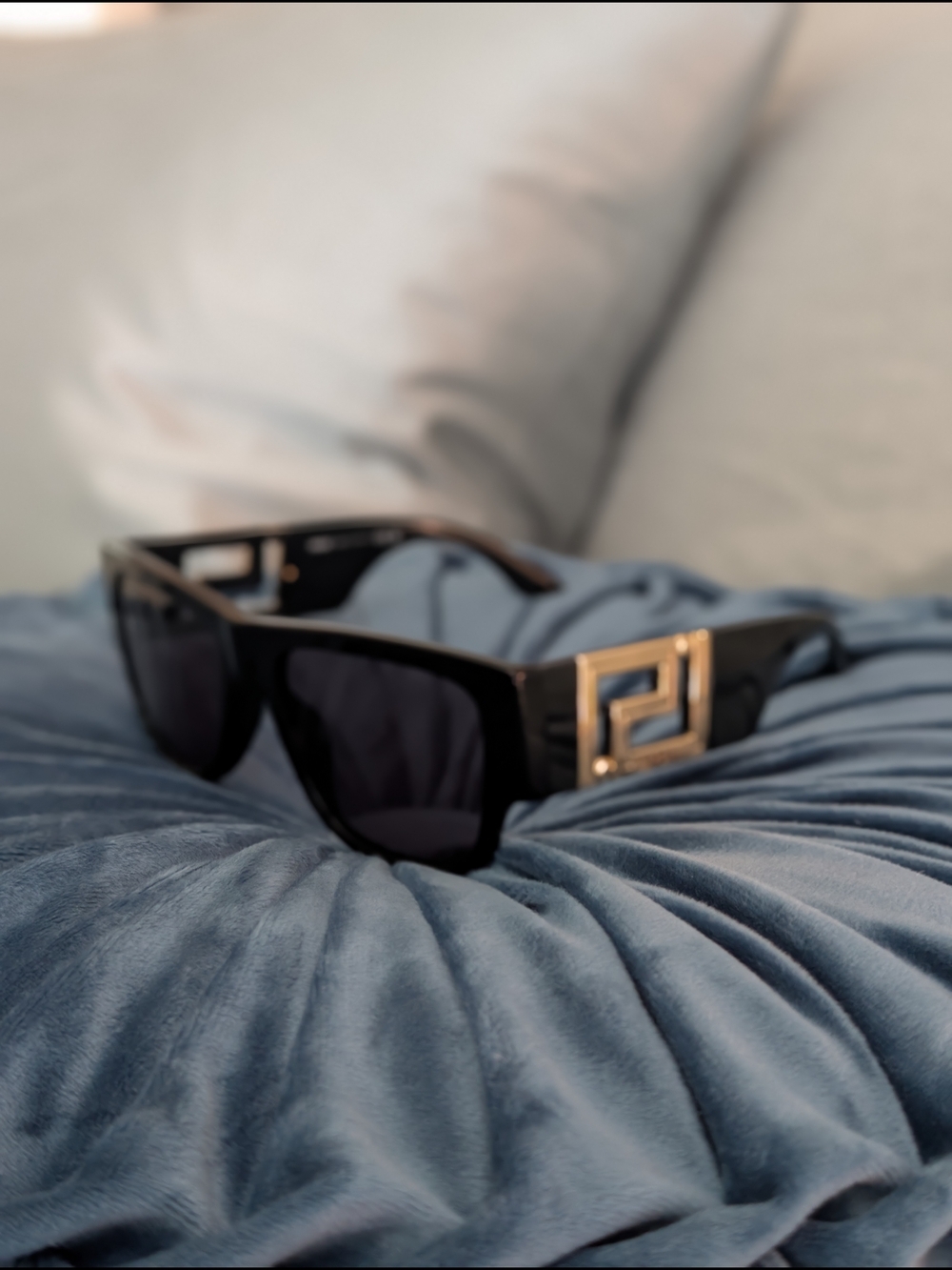 NWT Versace Black VE4403 Sunglasses Gold Greca Medusa Hardware